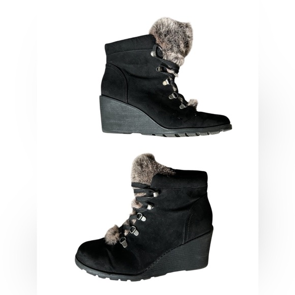 Torrid women’s faux fur wedge lace up boots size 11W - Picture 3 of 11